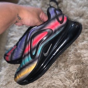 NIKE AIRMAX 720 multicolored